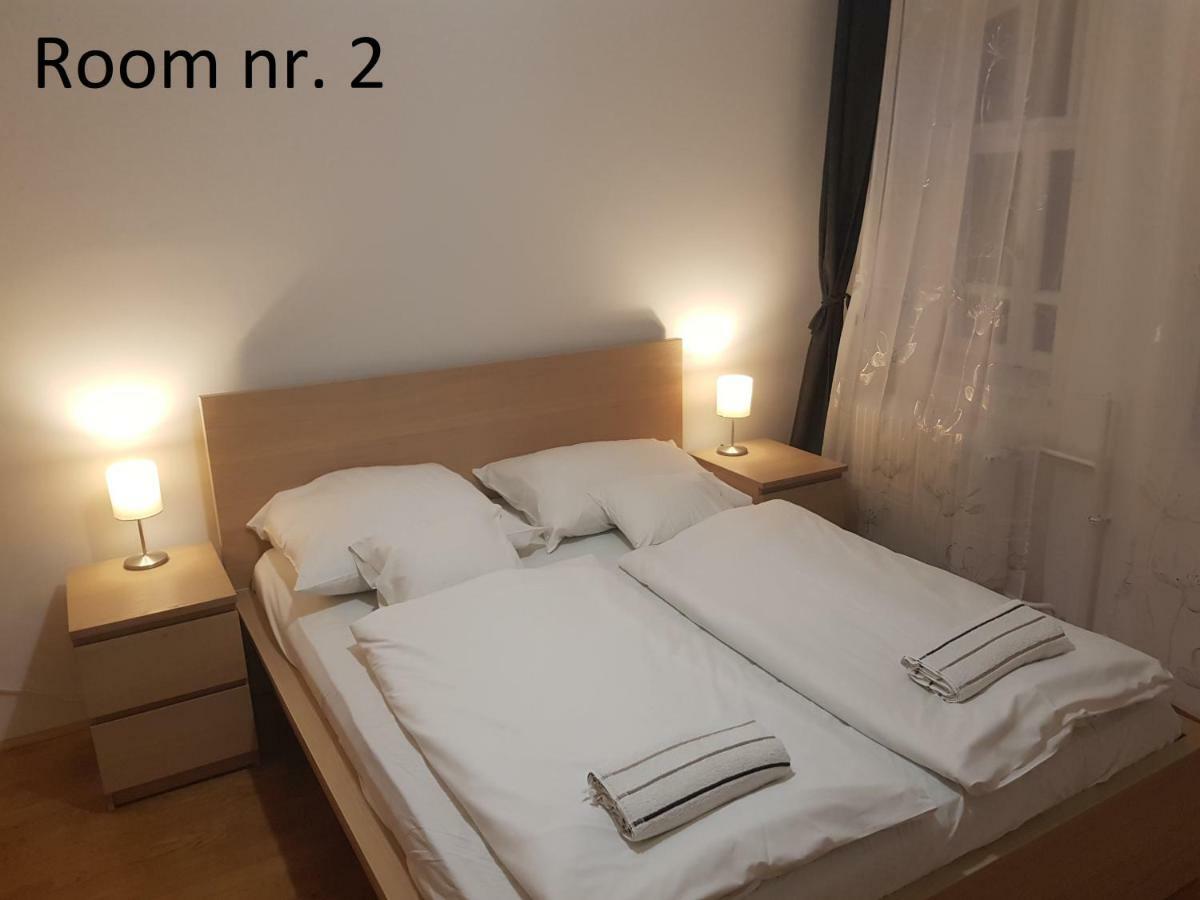 Zoli Apartmanok-Zoli Koelcsey 19 Villa Hajdúszoboszló Buitenkant foto